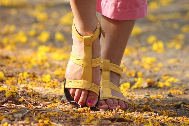 Lordsy, sandałki, czółenka na platformie: wybierz idealną parę butów dla siebie!