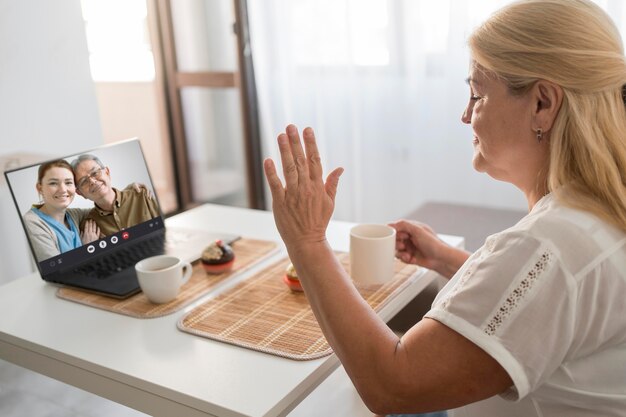 Jakie korzyści niesie za sobą terapia online dla zdrowia psychicznego?